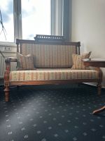 antikes Sofa inkl. Holztisch und Sessel / Stuhl Niedersachsen - Braunschweig Vorschau