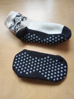 Neue Bettsocken Stoppersocken Puschen ecru / grau Baden-Württemberg - Ubstadt-Weiher Vorschau