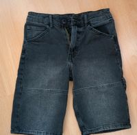 H&M Jeans kurze Hose Jungen Größe 140 grau/schwarz Baden-Württemberg - Hüfingen Vorschau