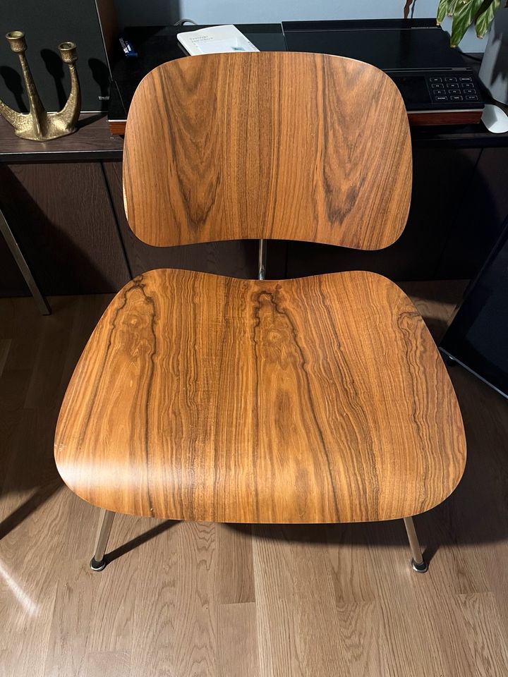 Eames Plywood Group Chair Palisander Rosewood in München