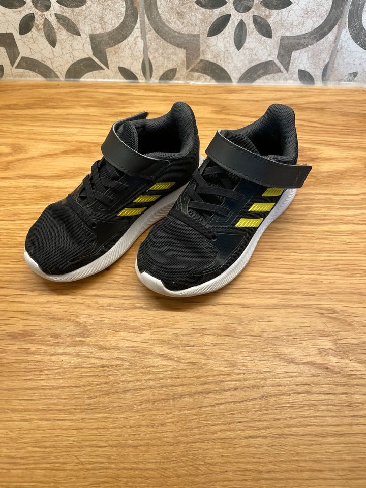 Adidas Schuhe Gr.27 in Barnstorf