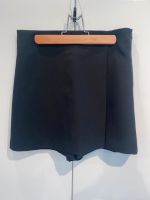 ZARA Skort Rock mit Schlitz schwarz Damen Gr.M Niedersachsen - Isernhagen Vorschau