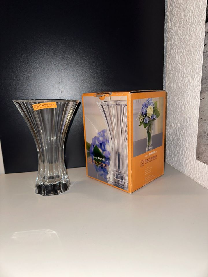 Nachtmann Saphir Vase Glas neu OVP in Bad Hersfeld