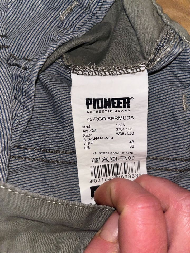 Pioneer Herren  Cargo Bermuda W38 L30 in Haßloch