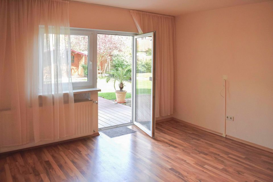 Endlich genug Platz: 8-Zi.-EFH mit ca. 200 m², Terrasse, Garten mit Gartenhaus und Hof mit 2 Garagen in St. Leon-Rot