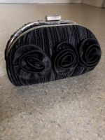 Schwarze Handtasche / Clutch aus Hartschale mit abnehmbarem Band Hessen - Biebergemünd Vorschau