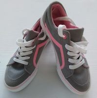 Canvas Schuhe Sneaker grau rosa Gr. 34 Mädchen Neu Wuppertal - Ronsdorf Vorschau