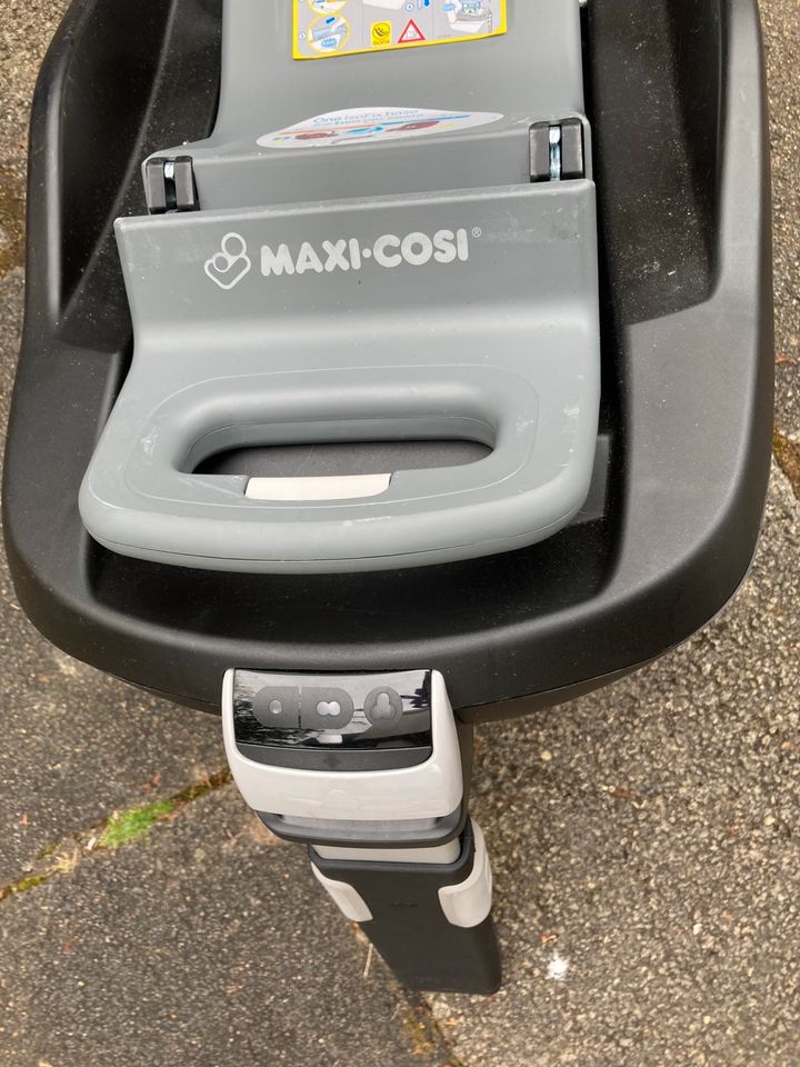 Isofix Basisstation Maxi Cosi Family Fix in Höchberg