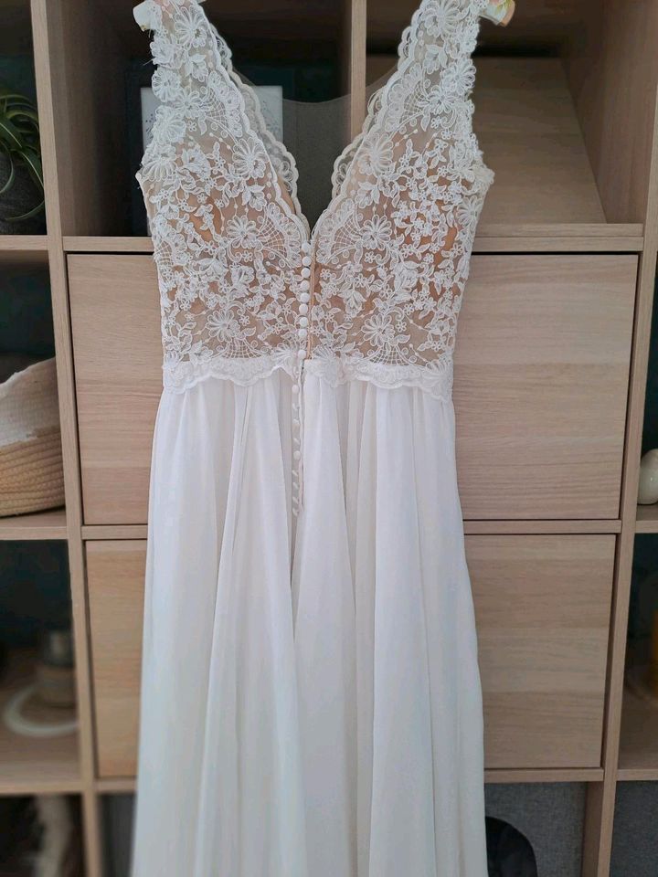 Boho Hochzeitskleid Brautkleid mit Spitze Standesamt in Großrosseln