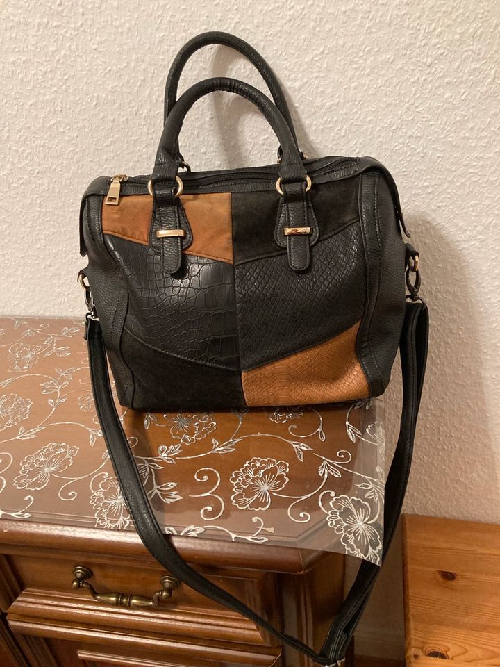 Damen Handtasche braun schwarz in Nordrhein-Westfalen - Ahaus | eBay  Kleinanzeigen ist jetzt Kleinanzeigen