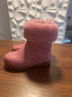 UGG Schuhe Mädchen wie NEU Gr.22 ugg Mädchen Stiefel Frankfurt am Main - Praunheim Vorschau