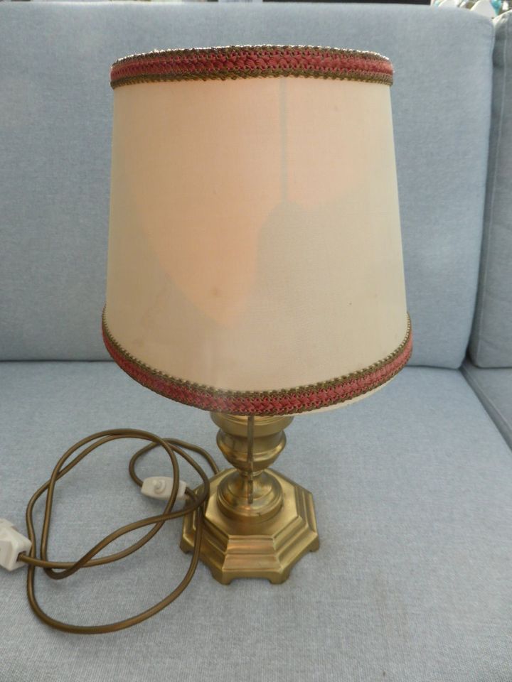 Tischlampe antik vintage in Scheer