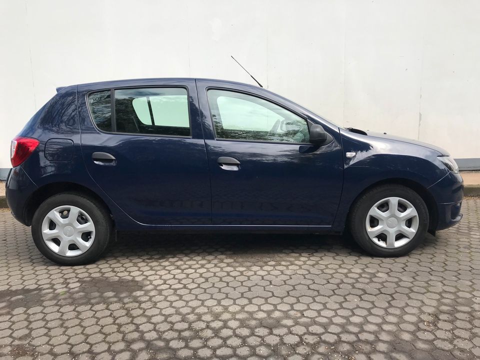 DACIA SANDERO 1,2 16V  KLIMA NAVI 1 HAND  77TKM GARANTIE in Hamminkeln