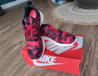 NEU - Turnschuhe Nike Roshe One Print Black/Red Größe 42,5 Brandenburg - Großbeeren Vorschau