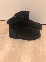 Tom Tailor Winter Damen Boots Damen Stiefeletten in schwarz Gr.39 Bayern - Lochhausen Vorschau