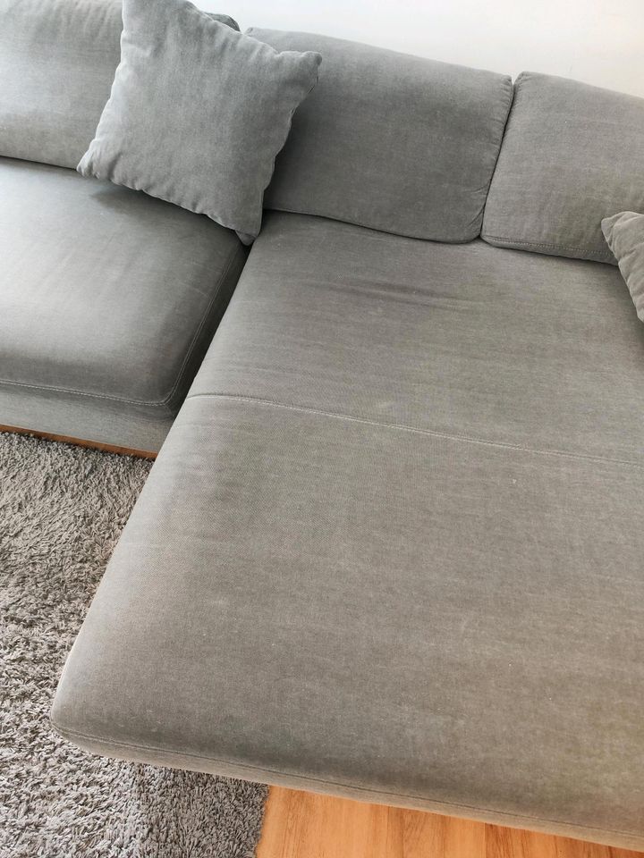 Eck- Couch/ Sofa grau groß in Bochum