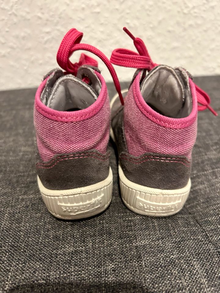 ❤️ SUPERFIT Lauflernschuh Schuhe Gr 22 Pink/grau wie NEU ❤️ in Löningen