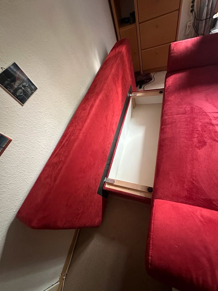 Schlafsofa mit Bettkasten 2m lang in Berlin