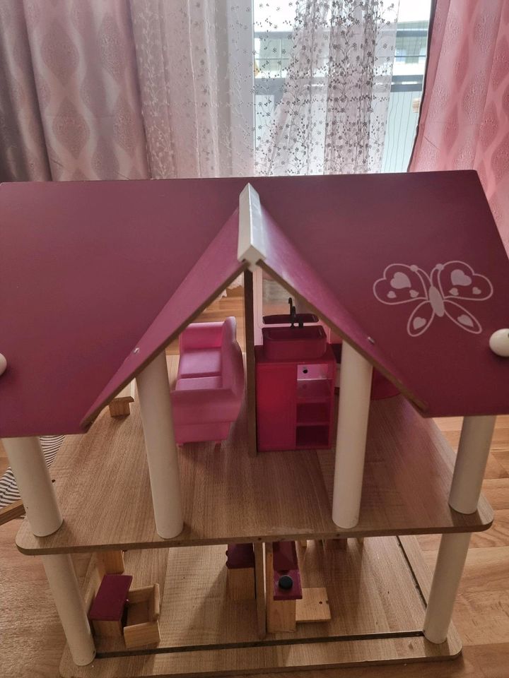Ein Barbie Haus in Prenzlau