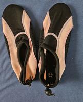 Neue Badeschuhe Gr 41 Rosa/Schwarz Bayern - Geiselhöring Vorschau