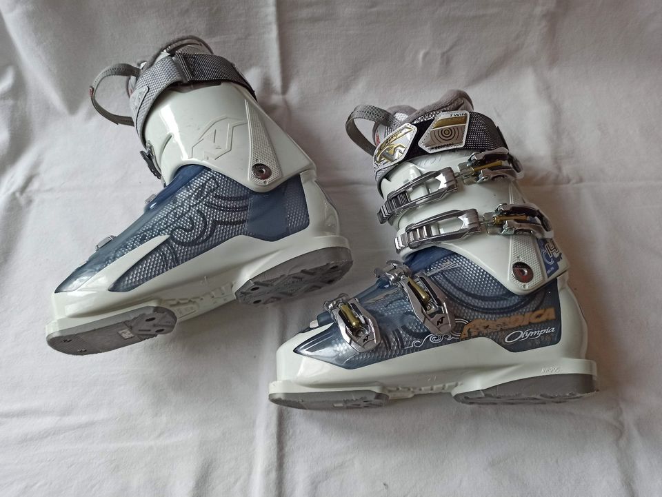 NORDICA Damen oder Teenie SkiSchuh MP25,5 wie neu in Winden