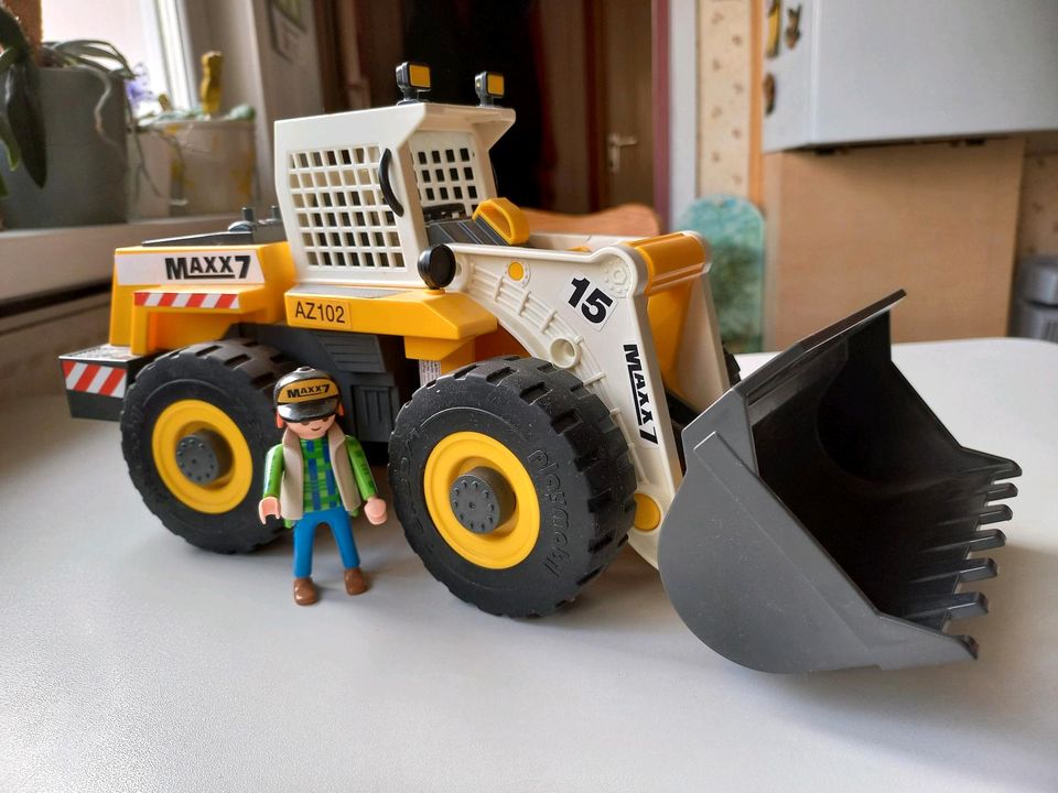 Playmobil Großradlader, mit Knickgelenk und große Schaufelmulde in Berlin