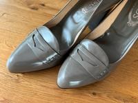 Original Tod‘s Pumps, Leder in Stahl Grau, Gr. 39,5 Stuttgart - Stuttgart-Süd Vorschau