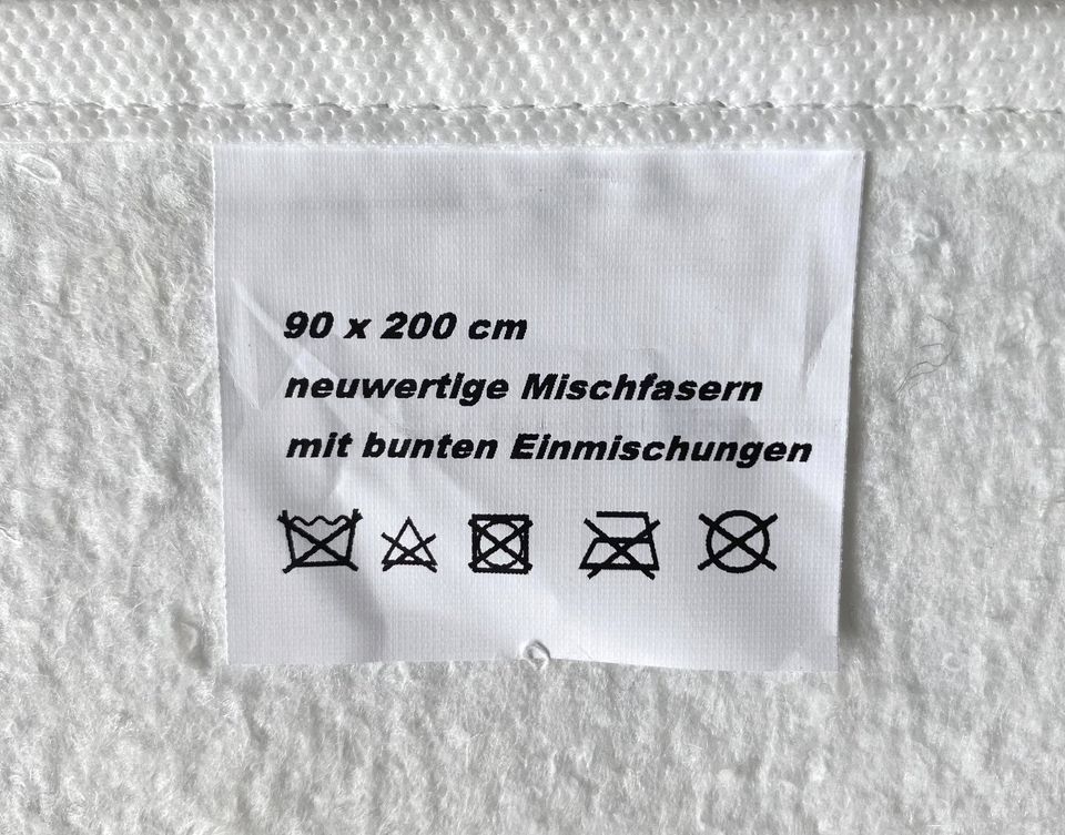 ca. 5570 St.  Matratzenschoner, Großhandel, HUM, für Wiederverkäufer, 90x200 cm, A-Ware,  Restposten, Palettenwaren in Tanna