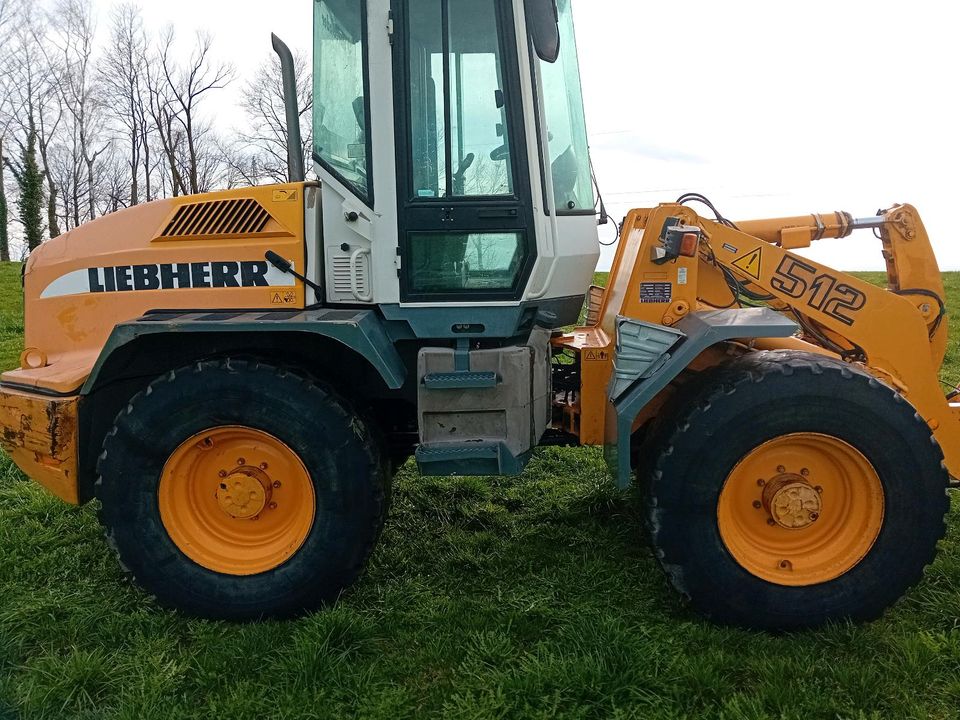 Liebherr L512 Radlader Schlellkuppler guter Zustand in Obersöchering