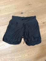 Shorts umstandsshorts schwarz H&M Mama gr. 40 Bayern - Reisbach Vorschau