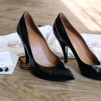 Hermes Frenesie 105 Pumps schwarz 38,5 Karton, Staubbeutel usw. Hessen - Königstein im Taunus Vorschau