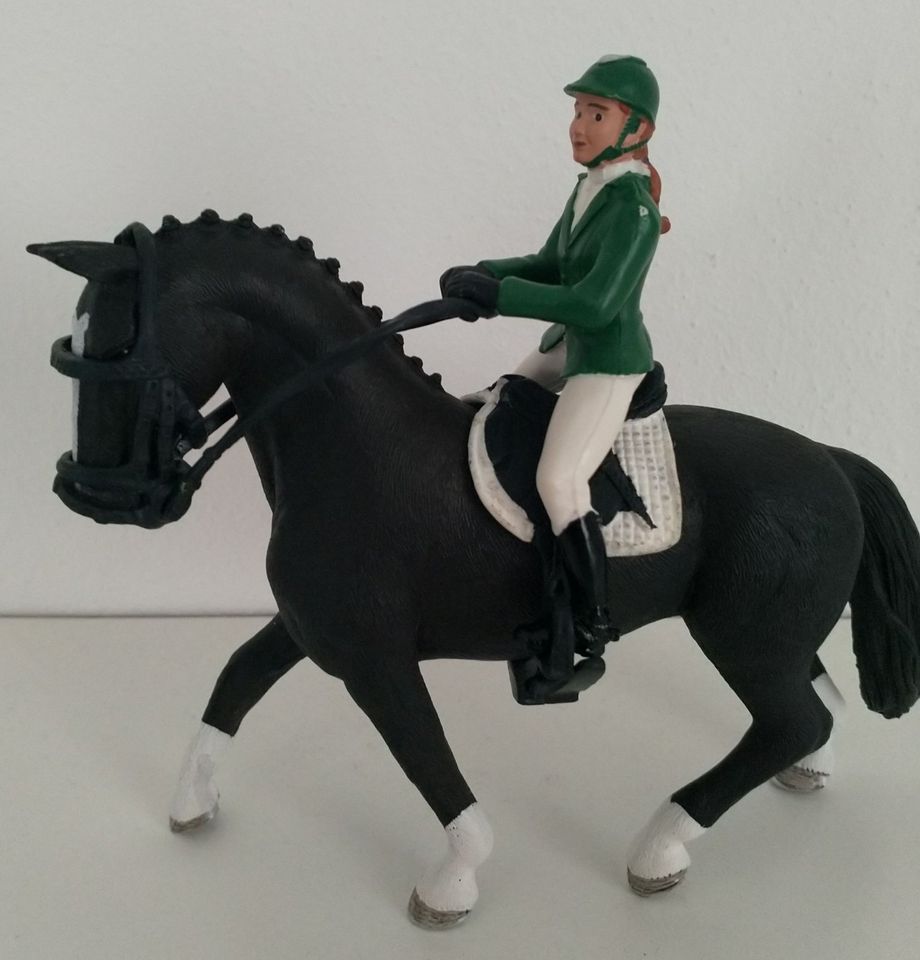 Schleich Springreiterin (gebraucht) in Villingen-Schwenningen