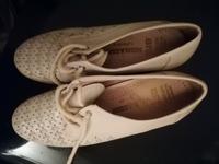 Markendamenschuhe  beige- neu und schwarze neuwertig,Größe 36 Nordrhein-Westfalen - Sankt Augustin Vorschau