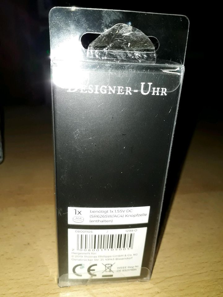 Neue DESIGNER - UHR mit Original Verpackung in Nordhausen