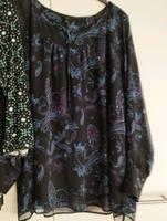 Konvolut Strickjacke und Shirt schwarz und schwarz bunt von Canda Hessen - Offenbach Vorschau