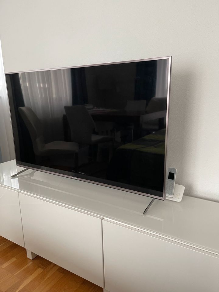 Panasonic Fernseher VIERA CX700 50 Zoll 4K ULTRA HD in Frankfurt am Main