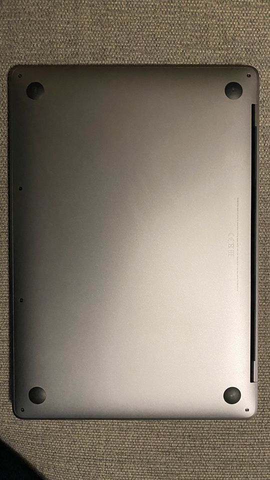 MacBook Pro 13”, 2019, 16GB, 256GB SSD, 2,3GHz Quad-Core i5 in Aachen
