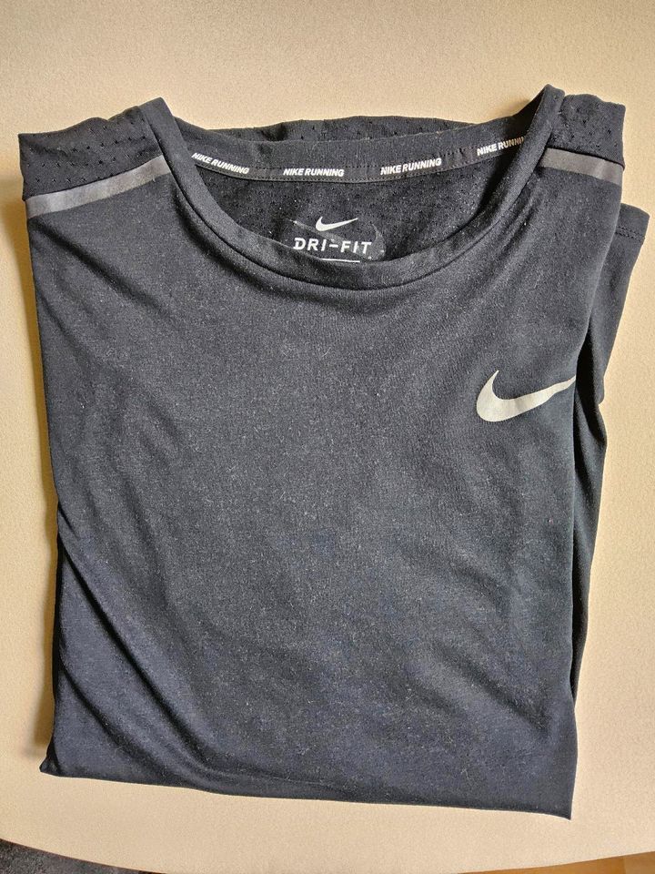 Nike Dry-Fit Running T-Shirt schwarz Größe  XL in Chemnitz