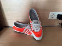 Adidas Sneaker Ballerina  US 9 UK 7,5 Gr. 40/41 Niedersachsen - Wrestedt Vorschau