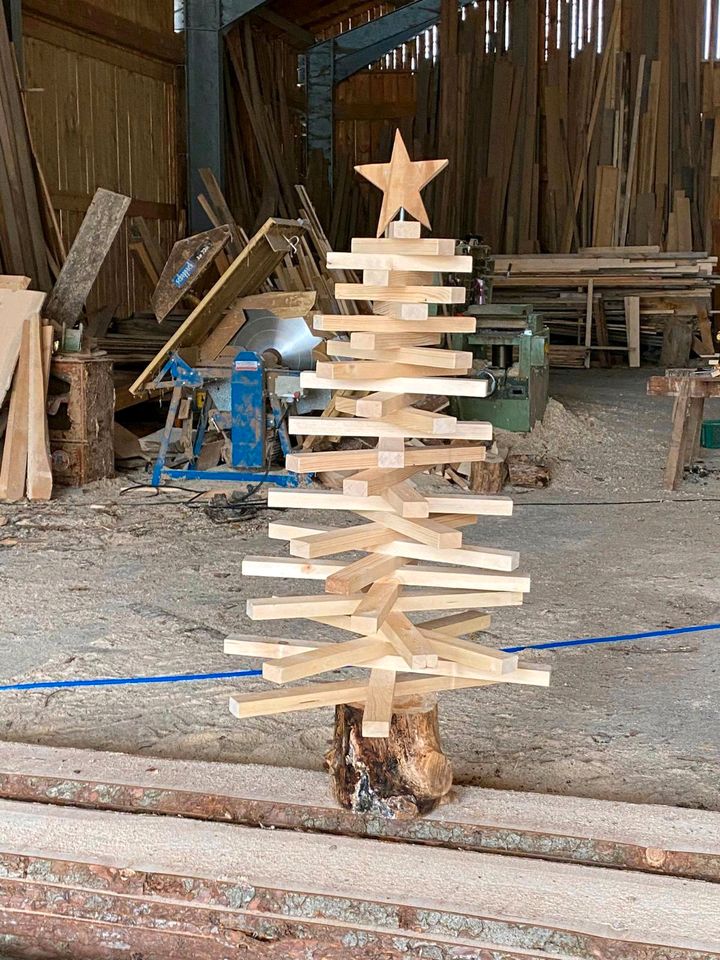 Holz Weihnachtsbaum / Dekoratsionsbaum Vorbestellung für 2024 in Polling