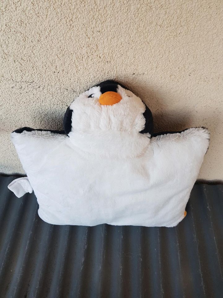 Kissen Pinguin in Eslarn