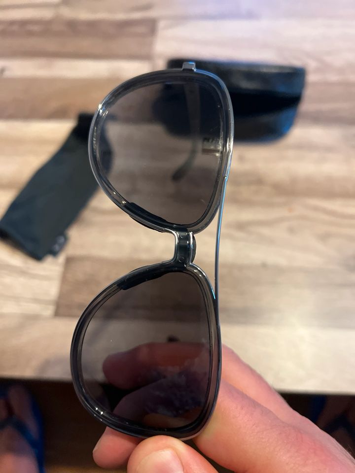 Oakley Pilotenbrille in Niedenstein