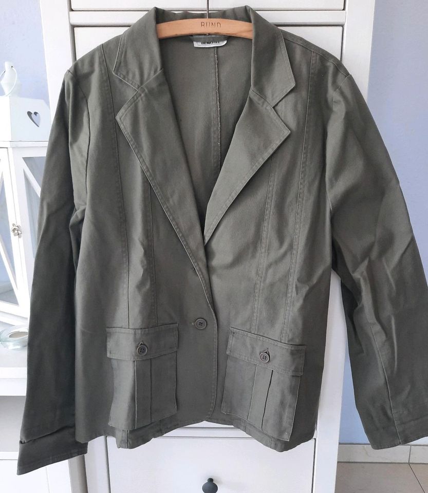 Übergangsjacke Modern Blazer khaki xl 42/44 Jacke damen G.Benotti in Gardelegen  