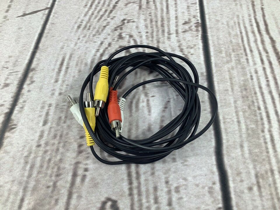 1 1,5m Audio Video Cinch Kabel 3x Cinch Stecker farbig in Wittingen