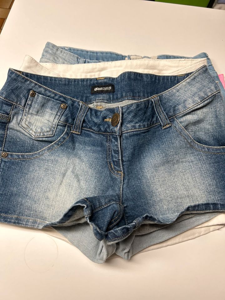 Shorts, kurze Jeans  7 Stück Gr 38 in Unna