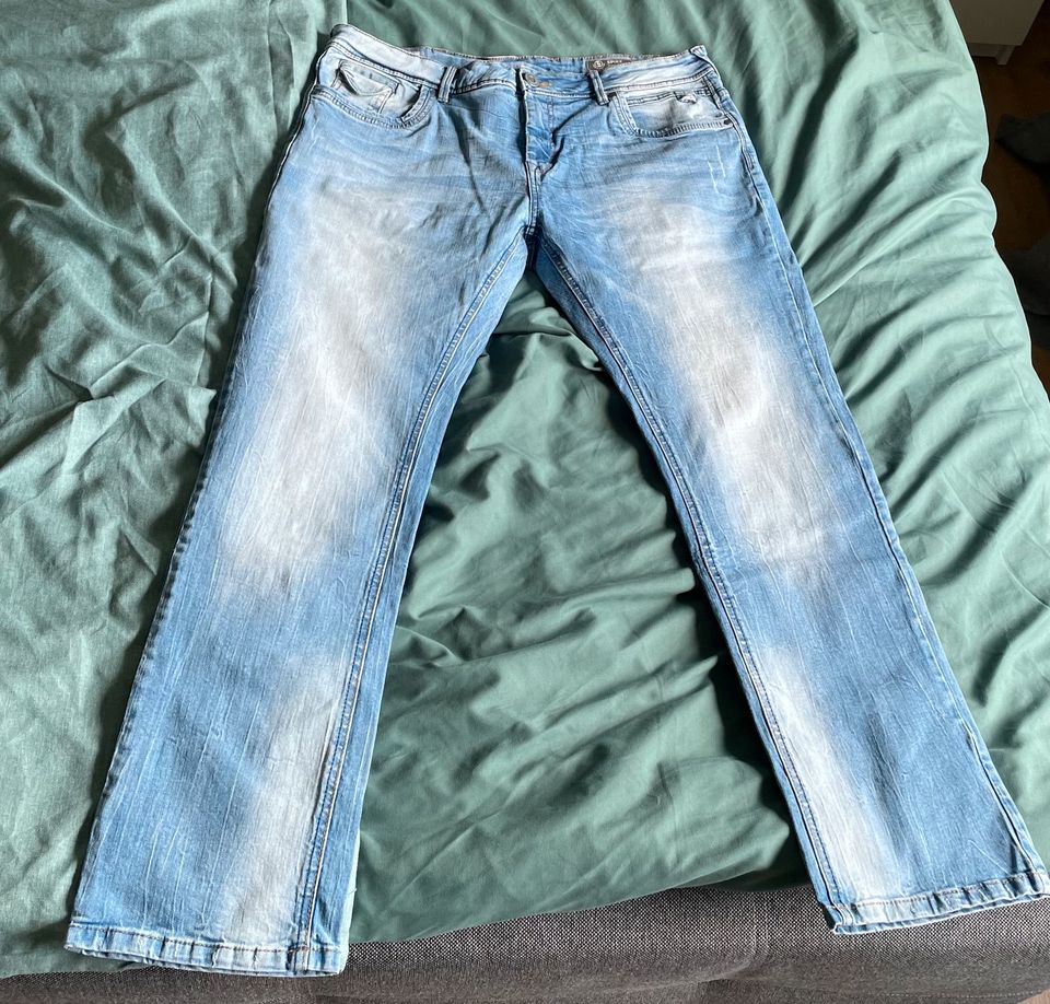 Herren Jeans in Angelburg