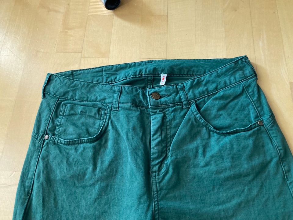 Jeans flaschengrün blutsgeschwister 42 xl mid waist in Nußloch