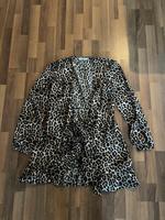 NA-KD Damenkleid Sommerkleid Leopardenmuster Wickelkleid Gr.S Sachsen - Coswig Vorschau