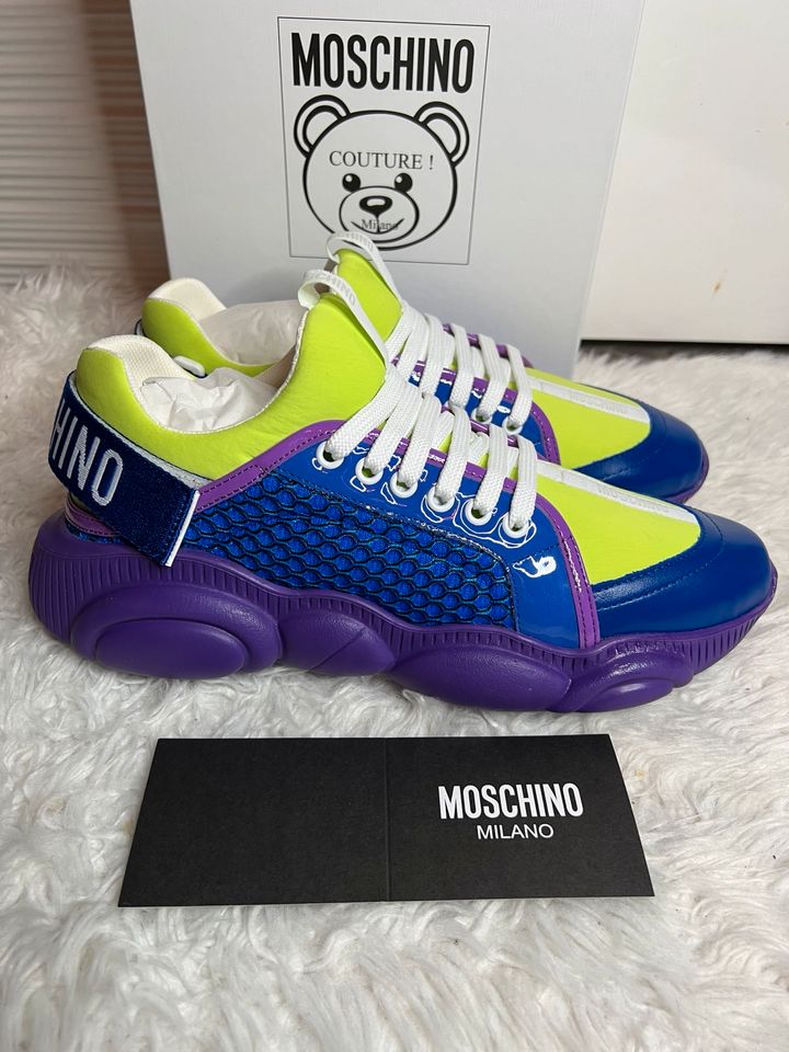 Moschino Sneaker Gr.40 in Kassel