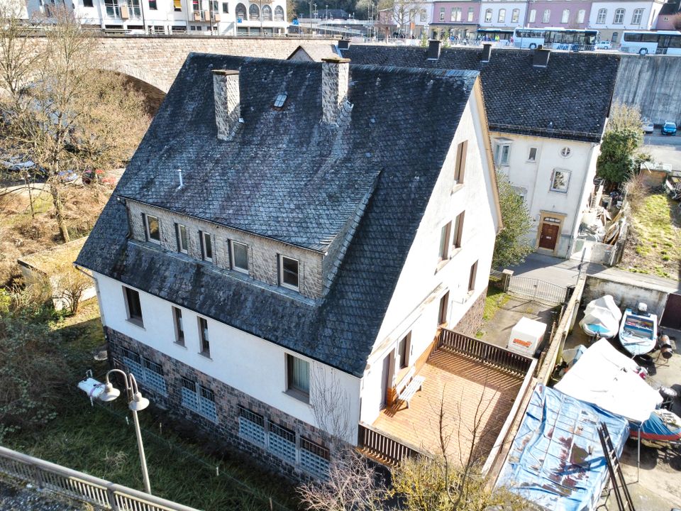 2-3 Familienhaus in zentraler Lage - Kapitalanlage - in Idar-Oberstein